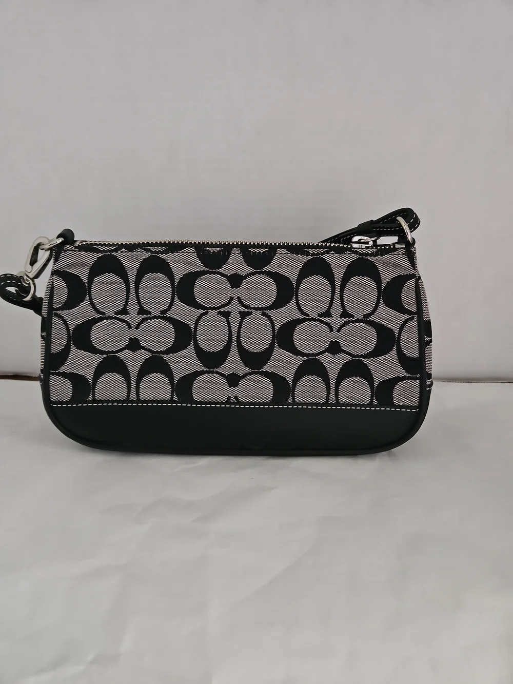 Coach Black Mini Leather Pouch with Zip - Picture 5 of 6